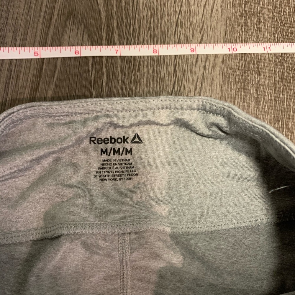 Reebok Exercise Pants- Sz M. Running/yoga.  EUC! - Picture 2 of 4